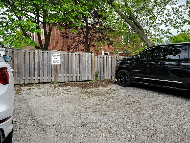7725 Yonge St #2 — Photo 29