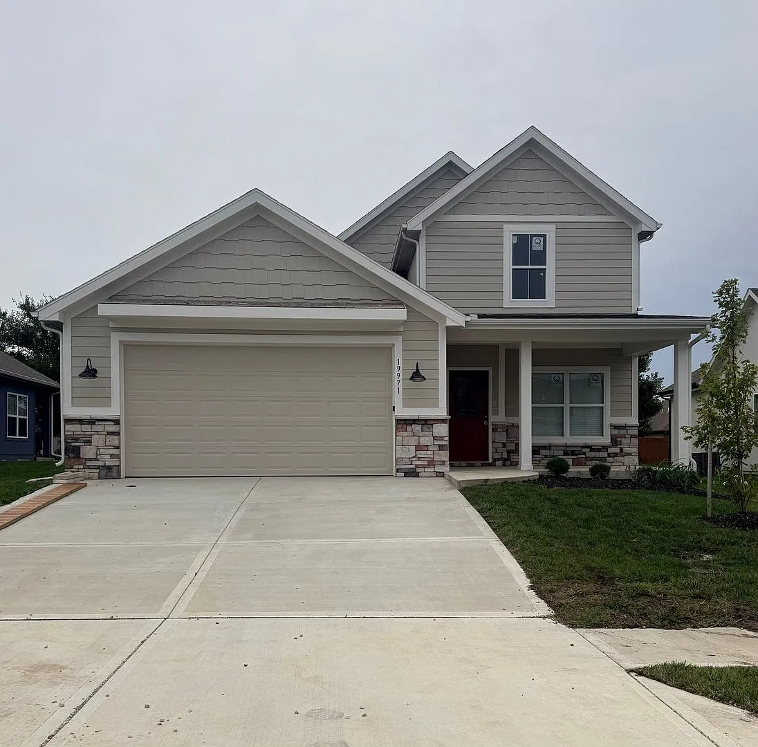 Gorgeous 4 Bedroom 3.5 Bathroom New Construction!! — Photo 1