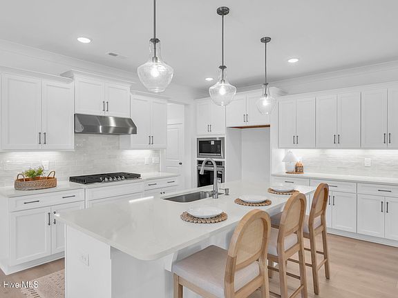 3rd image of 553 Sailor Sky Way #392