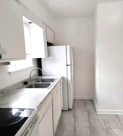 2731 Chase Ct — Photo 9