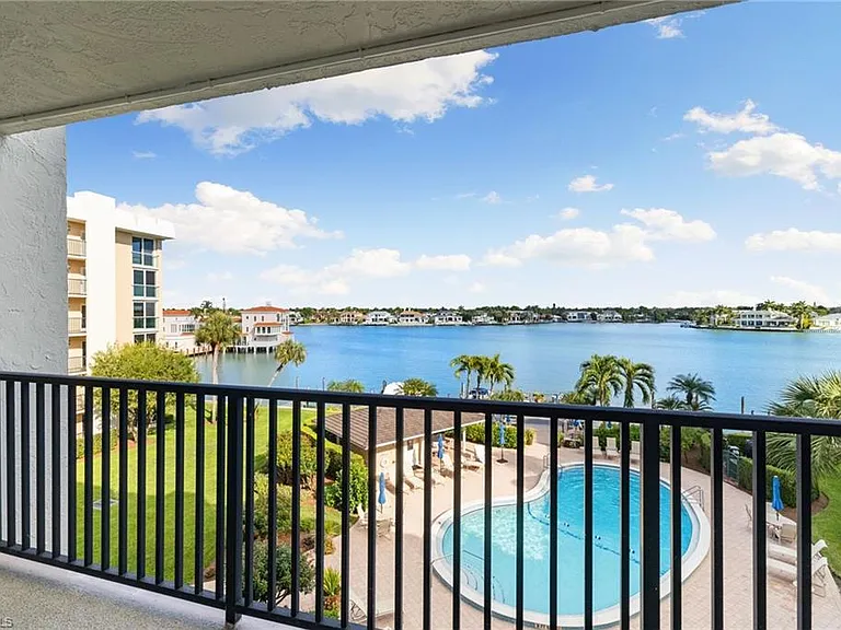 3500 Gulf Shore Blvd N #406 — Photo 27