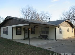 726 State Highway 1 Hwy, Hartshorne, OK 74547