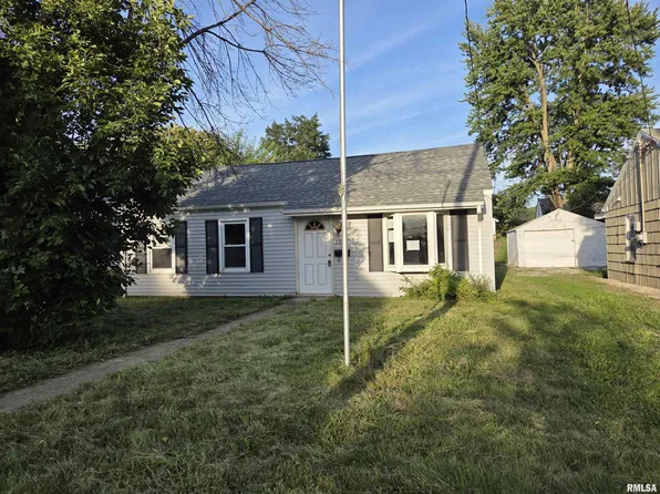 3726 N Dayton Ave, Peoria, IL 61614