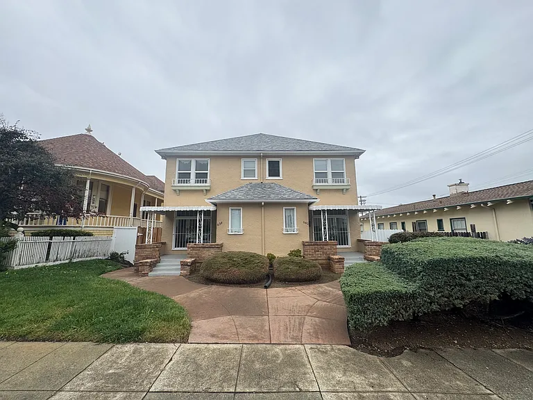 640 Alabama St — Photo 2