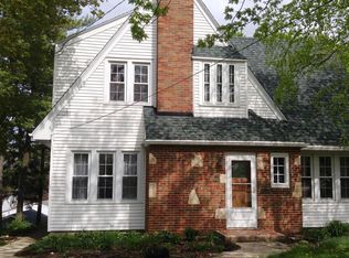 432 S Kane St, Burlington, WI 53105