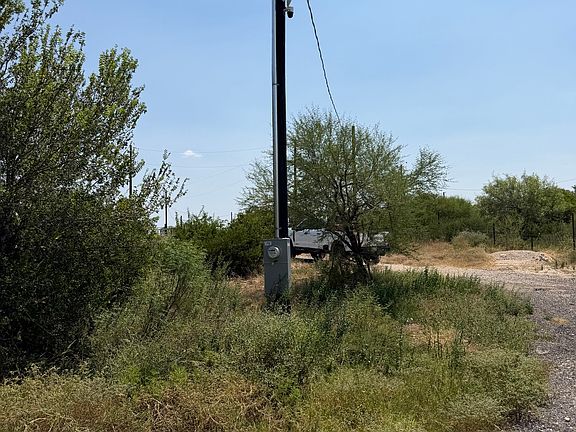 2nd image of 710 Forest Creek