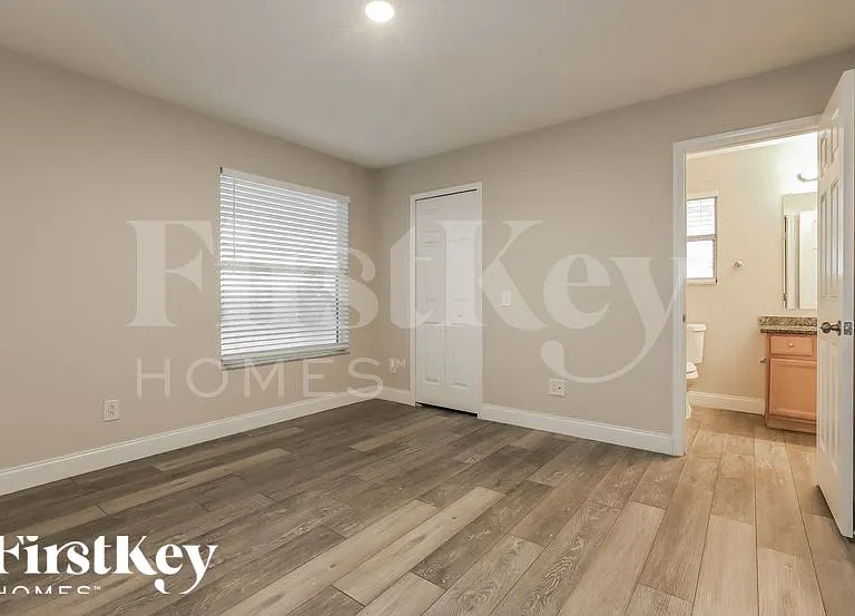 8109 Orange Spring Dr — Photo 9