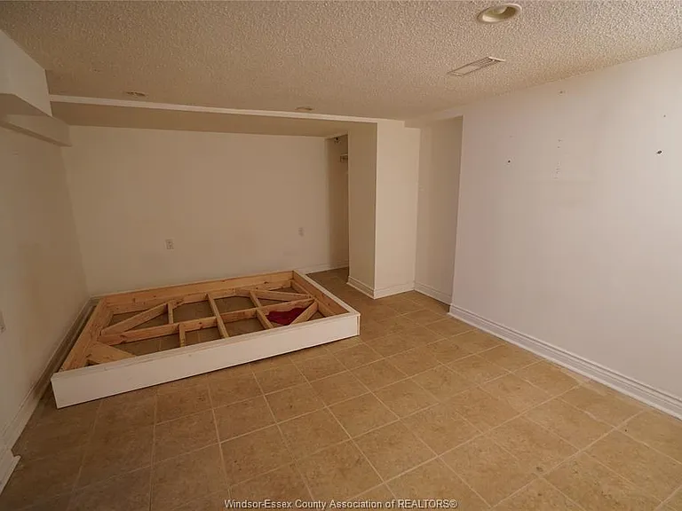 1450 Bruce Ave — Photo 31