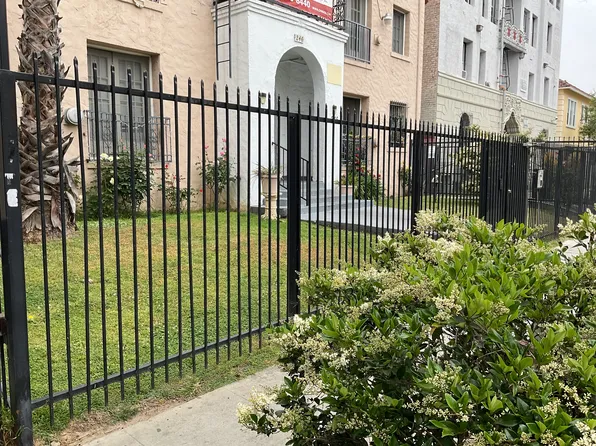 246 1/2 S Kenmore Ave #E204, Los Angeles, CA 90004