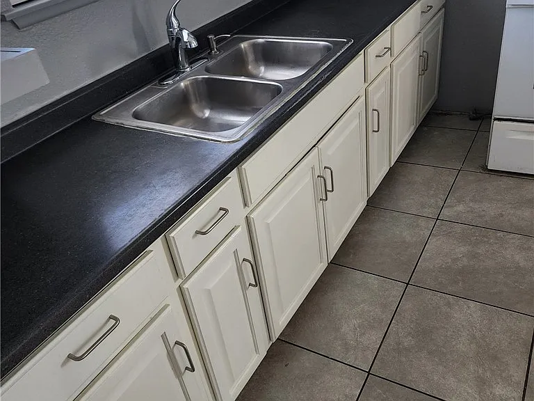 4610 Elk Springs Ave #D — Photo 2