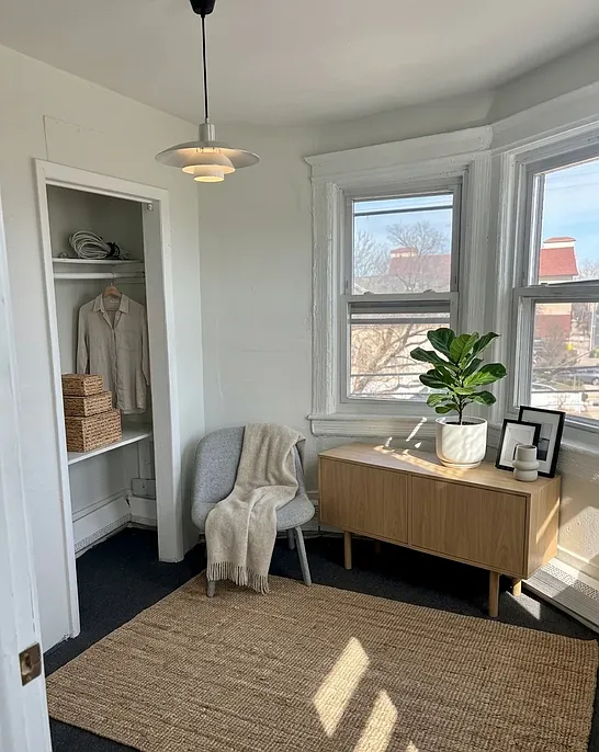 4 bed, 2000 sqft, $2,500 — Photo 3
