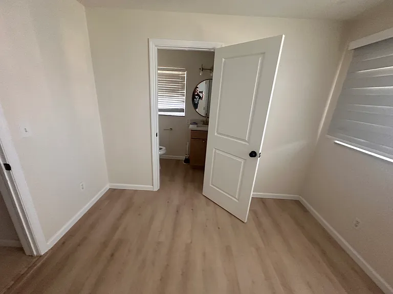 4425 SE 9th Ave — Photo 11