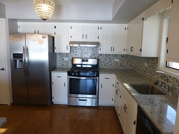 3rd image of 15714 Deerfield Ct Unit 2S