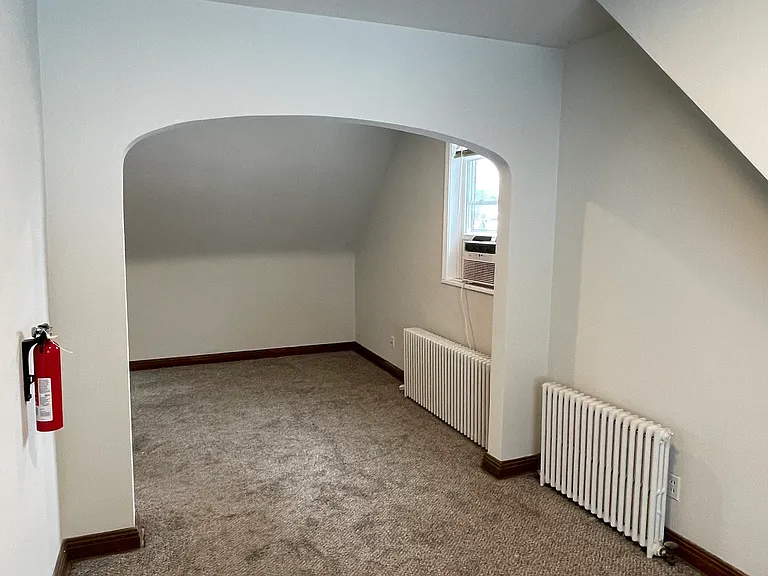 814 Green St #2 — Photo 6