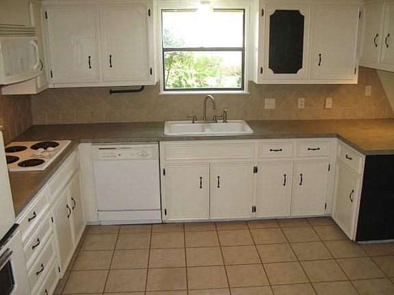 3rd image of 4504 4th St