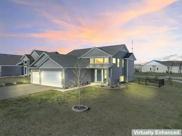 380 Cross Cir, Dundas, MN 55019