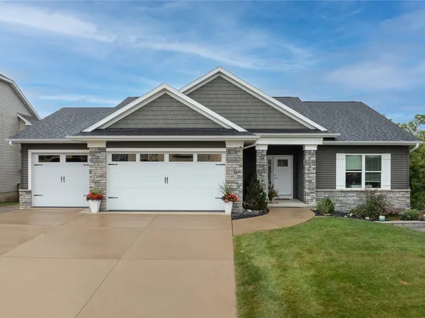 4812 Harvest Ct SW, Cedar Rapids, IA 52404