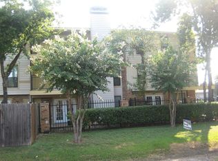 5851 Phoenix Dr #302, Dallas, TX 75231