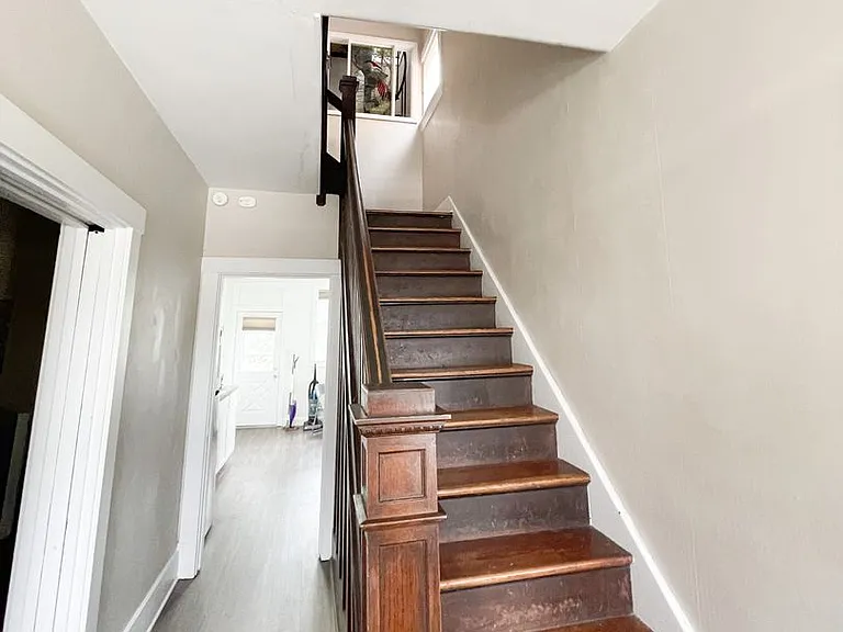 1526 Fernleaf St — Photo 2
