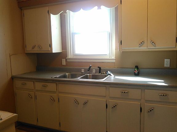 5th image of 306 N Fairland St