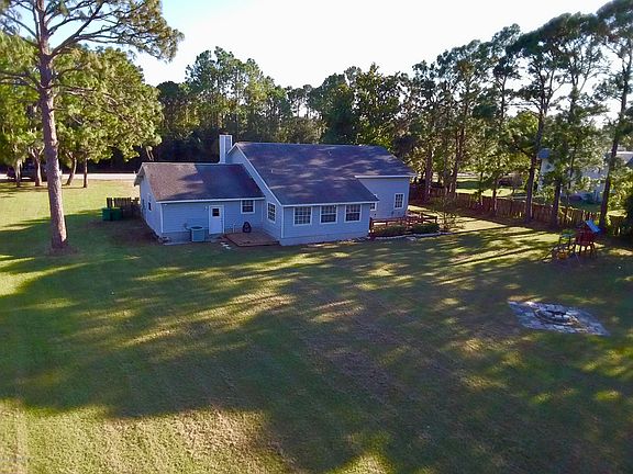 3rd image of 3836 Fairfax Dr