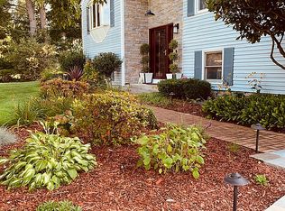 43 Breakneck Rd, Sturbridge, MA 01566