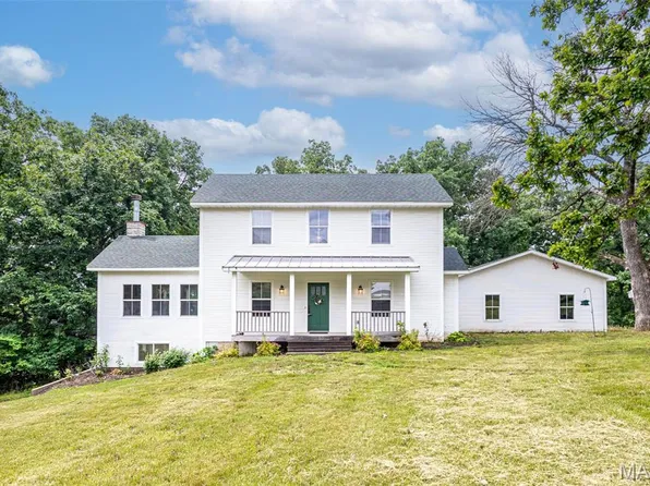 720 E Breedlove Dr, Sturgeon, MO 65284