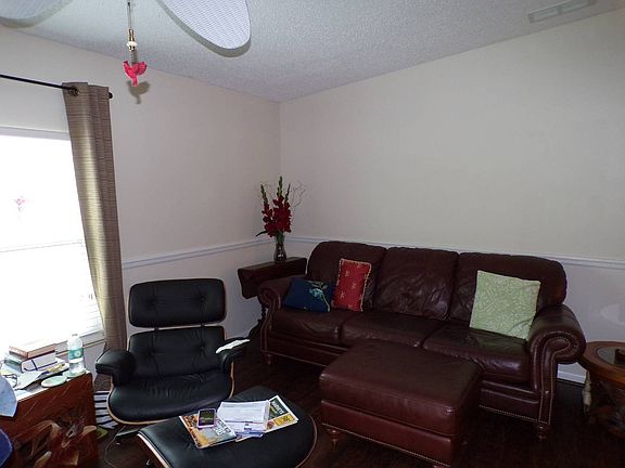 5th image of 4600 Delmar Dr #578