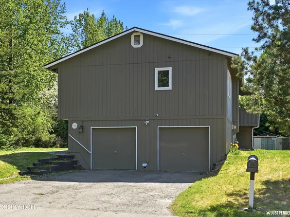 7050 Hunt Ave, Anchorage, AK 99504