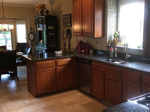 5th image of 55023 Breton Woods Dr