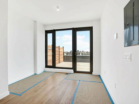 4th image of 54 Noll St #100
