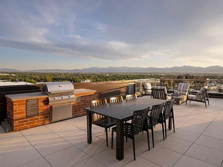 Rooftop Lounge with Salt Lake City Views at The Richmond Apartments