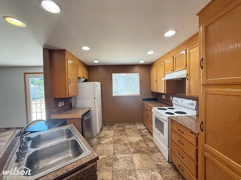 7400 Richey Rd — Photo 9