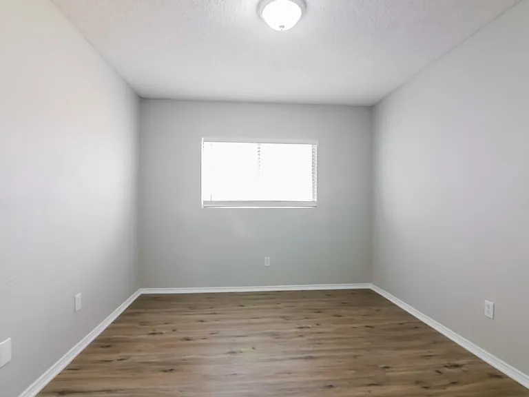 10769 Braemoor Dr — Photo 14