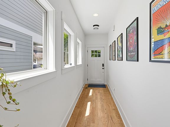 4th image of 1633A Northview Ave