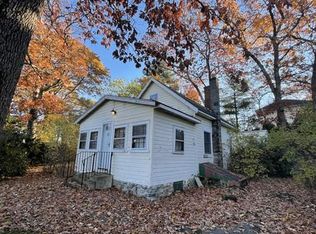 2 Norfolk Ave, Wilmington, MA 01887