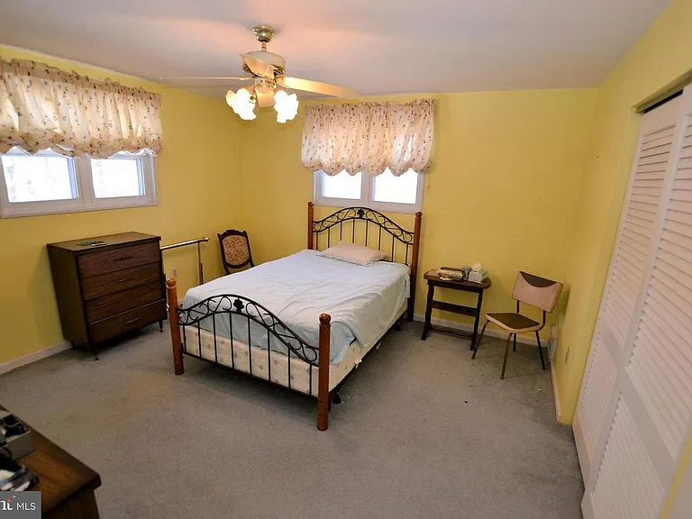 7602 Wellesley Dr — Photo 14