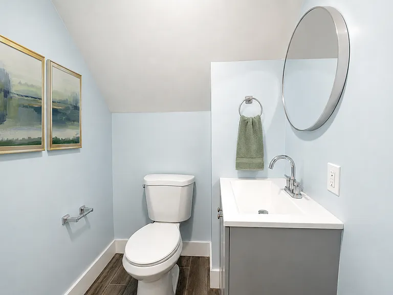 31 Adrian St #2A — Photo 12