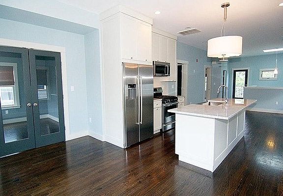 2nd image of 196 Walden St #3