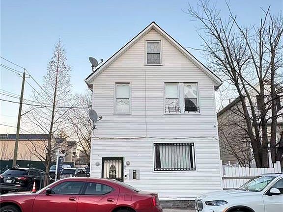 2nd image of 157 Harbor Rd