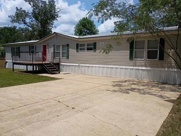 N Thibodeaux Rd — Photo 2
