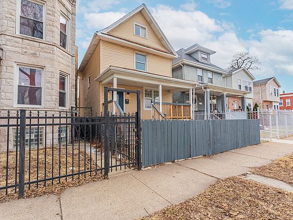 2nd image of 611 N Long Ave
