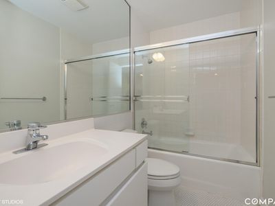 943 W Huron St, Chicago, IL, 60642