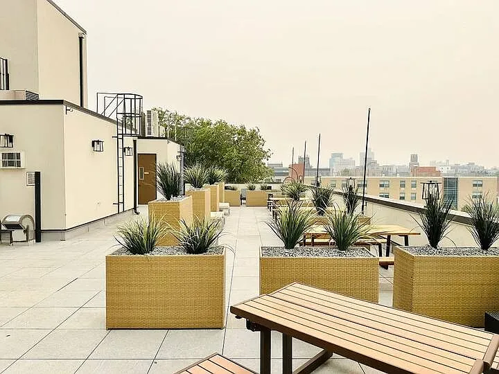 987 Willoughby Ave #1C-107