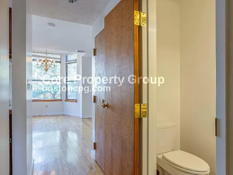 21 Charter St #202 — Photo 8