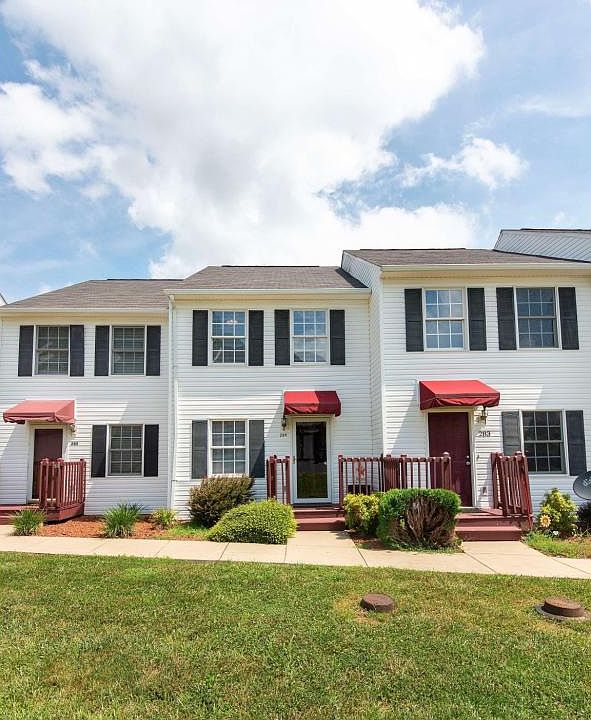 1st image of 284 Beaverview Dr #284