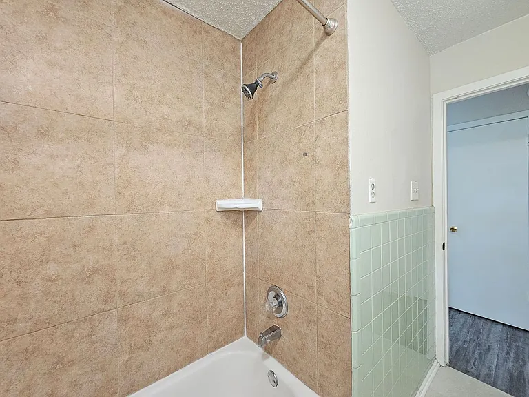 1504 S West S Young Dr — Photo 16