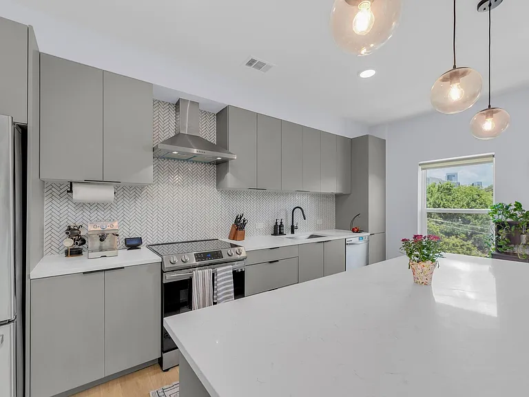 2500 Longview St #323 — Photo 12