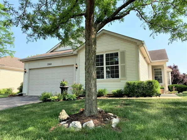 21149 Windsor Lake Way, Crest Hill, IL 60403