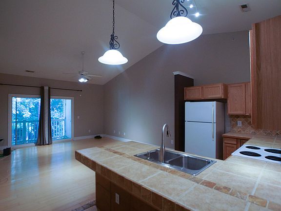 4th image of 2900 Trailwood Pines Ln #1-302